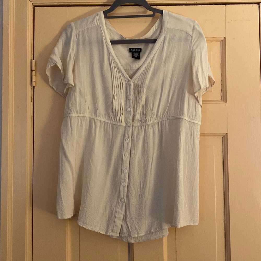 Ivory Flutter Sleeved Textured Blouse